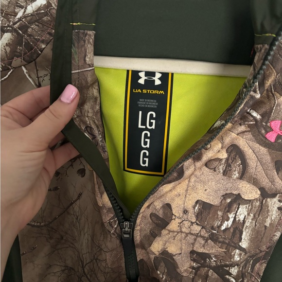 Under Armour hunting gear - Picture 2 of 3